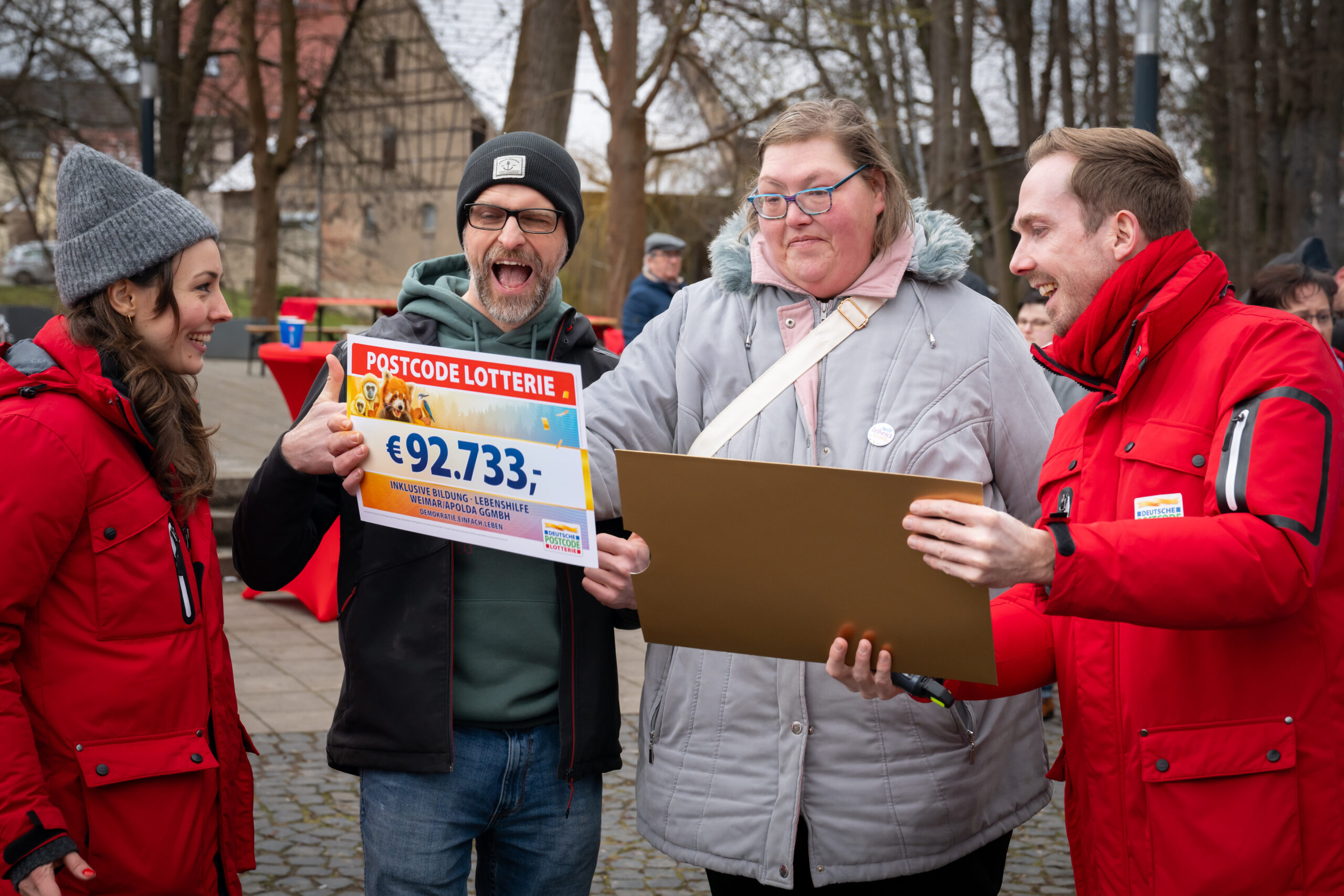 Riesige Überrschaung in den Gesichtern